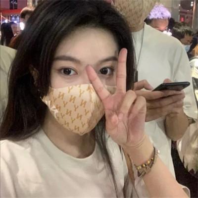 日常头像微信女生真人32张