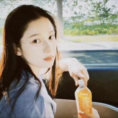 胶片类型女生头像图片精选32张