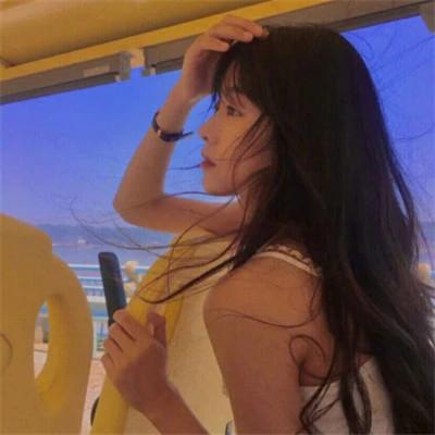 日常头像微信女生真人32张