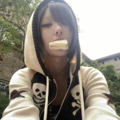 风格头像社会女生32张