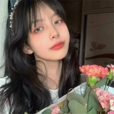 日常头像微信女生真人32张