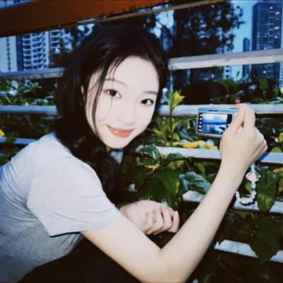 胶片类型女生头像图片精选32张