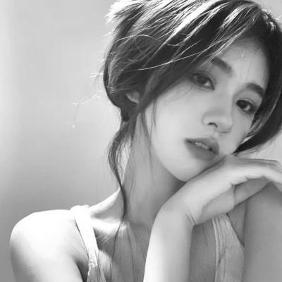 女士高冷黑白头像图片高清112张