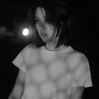 91张黑白冷淡风女生头像