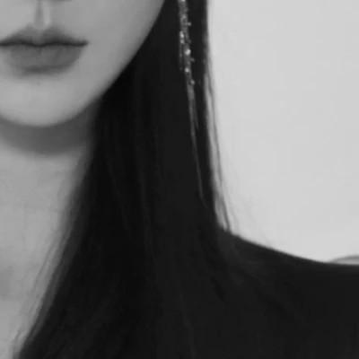 91张黑白冷淡风女生头像