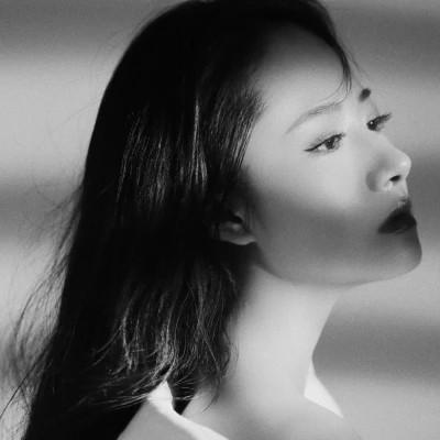 91张黑白冷淡风女生头像