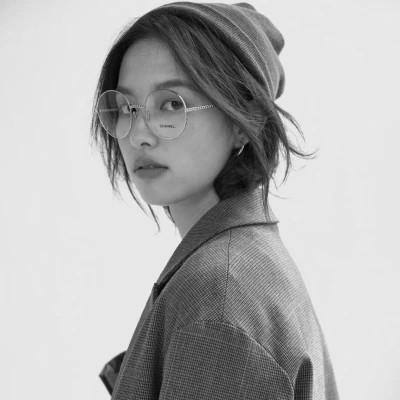 91张黑白冷淡风女生头像