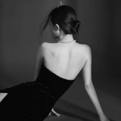 91张黑白冷淡风女生头像