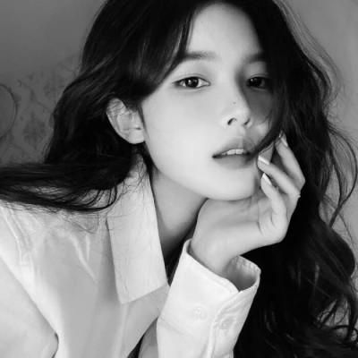 女士高冷黑白头像图片高清112张