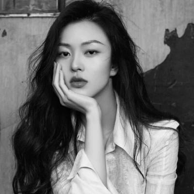 91张黑白冷淡风女生头像