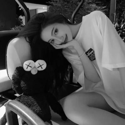 女士高冷黑白头像图片高清112张