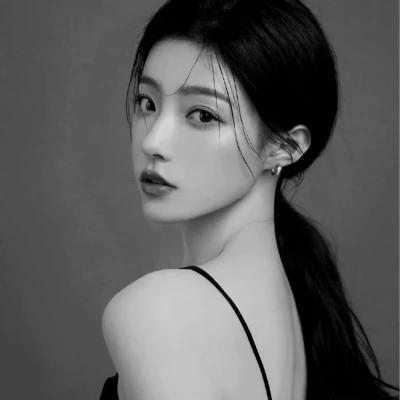 女士高冷黑白头像图片高清112张