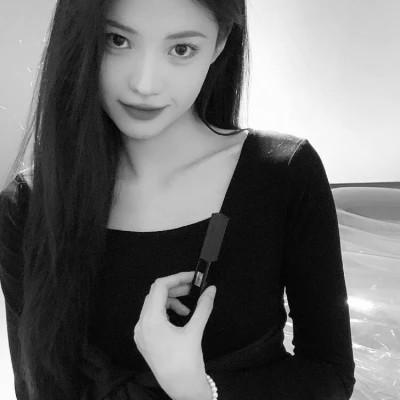 女士高冷黑白头像图片高清112张