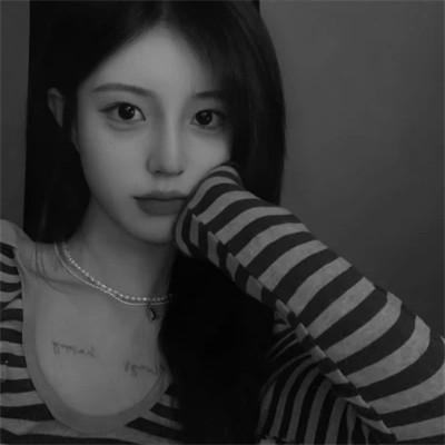 女士高冷黑白头像图片高清112张