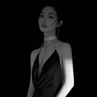 91张黑白冷淡风女生头像