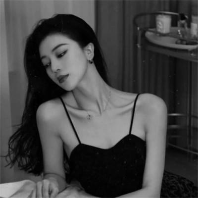 女士高冷黑白头像图片高清112张