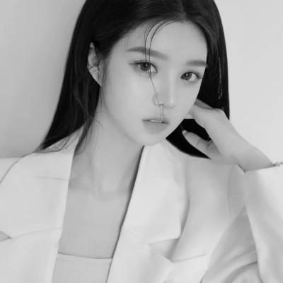 女士高冷黑白头像图片高清112张