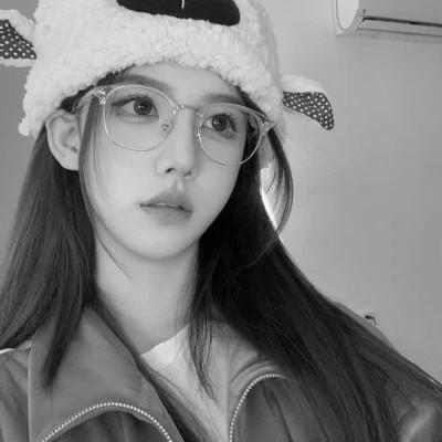 女士高冷黑白头像图片高清112张