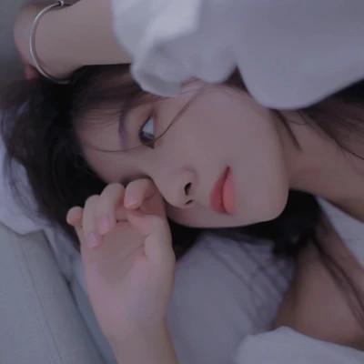 慵懒随意女生头像59张