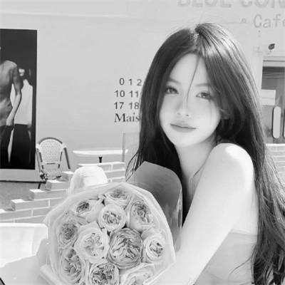 女士高冷黑白头像图片高清112张