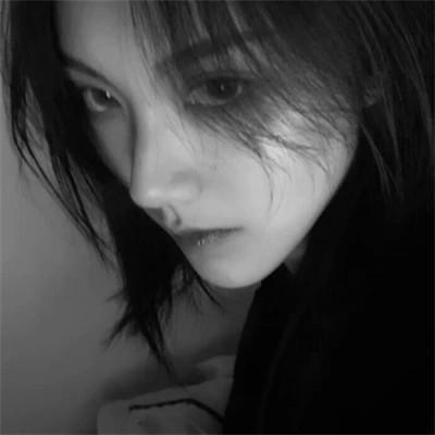91张黑白冷淡风女生头像