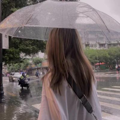 女生高级感的背影意境图片头像