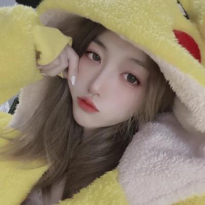 微信头像高级氛围感女生图片
