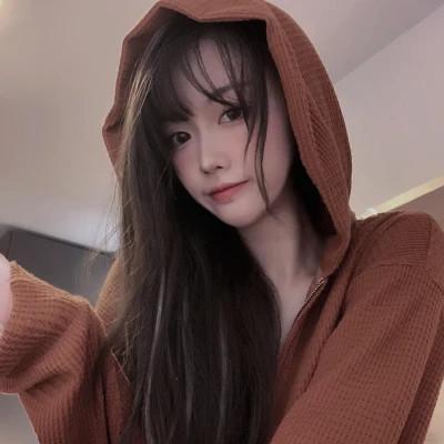 微信头像高级氛围感女生图片