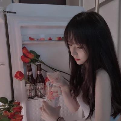 微信头像高级氛围感女生图片