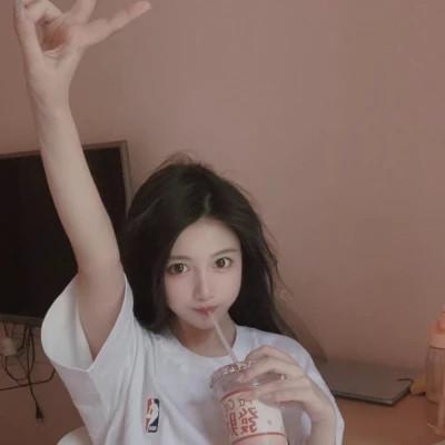 微信头像高级氛围感女生图片