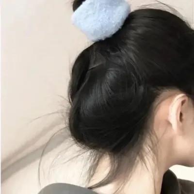 女生高级感的背影意境图片头像