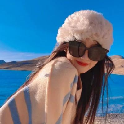 微信头像高级氛围感女生图片