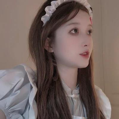 微信头像高级氛围感女生图片