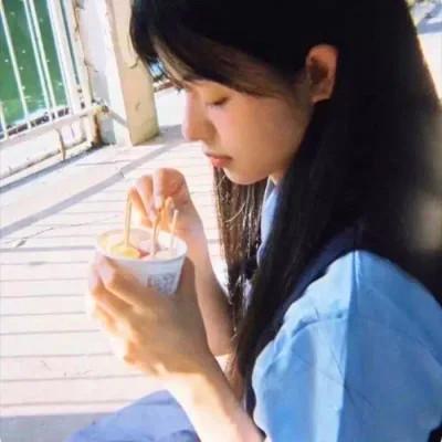 清新自然漂亮美女头像图片60张