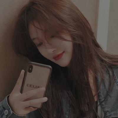 微信头像高级氛围感女生图片