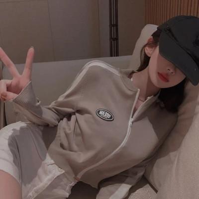微信头像高级氛围感女生图片