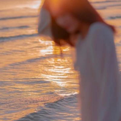 女生头像落日夕阳 唯美好看的背影夕阳头像女生高清图片