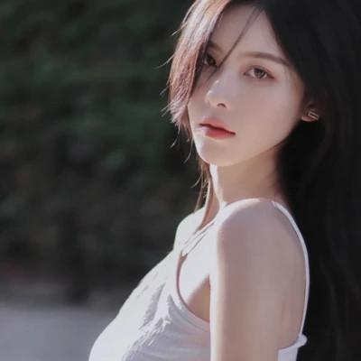 微信头像高级氛围感女生图片
