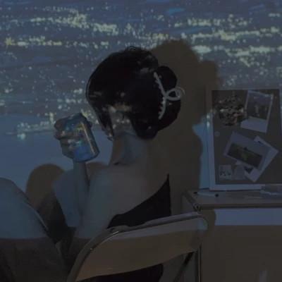 微信头像高级氛围感女生图片