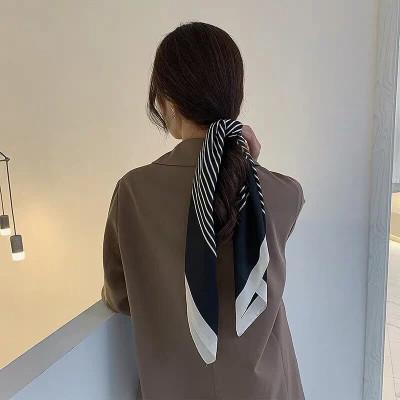 女生高级感的背影意境图片头像