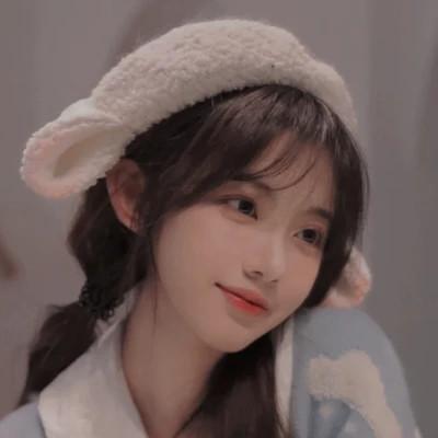 微信头像高级氛围感女生图片