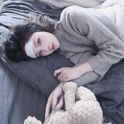 温柔惊艳的女生头像 高清温柔干净且惊艳的女头图片