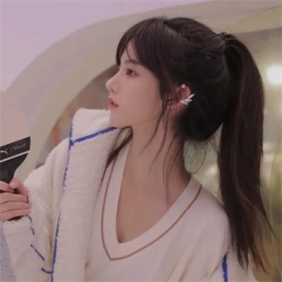 微信头像高级氛围感女生图片
