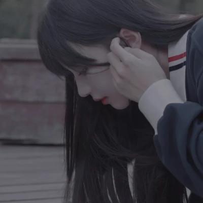 微信头像高级氛围感女生图片