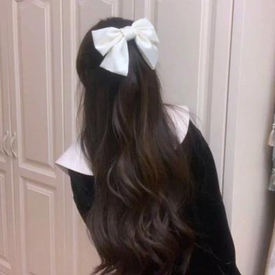 女生高级感的背影意境图片头像