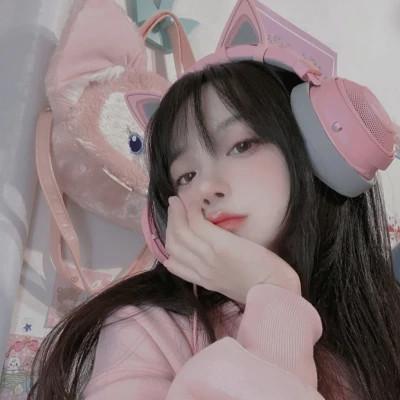 微信头像高级氛围感女生图片