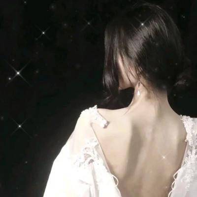 女生高级感的背影意境图片头像