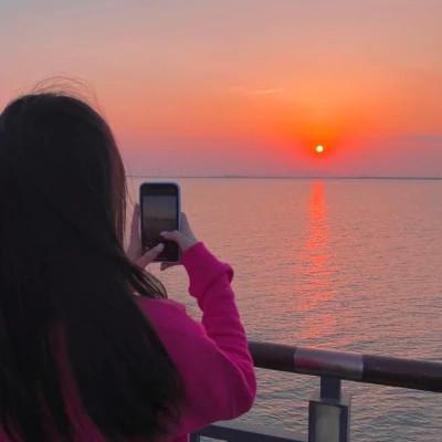 女生头像落日夕阳 唯美好看的背影夕阳头像女生高清图片