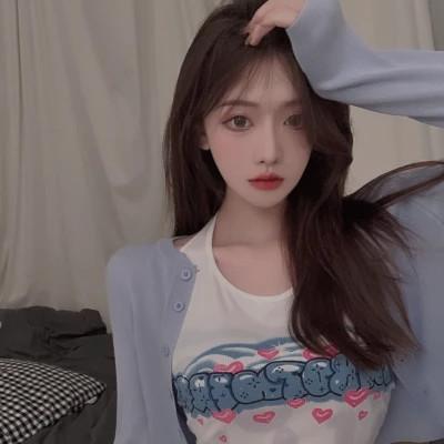微信头像高级氛围感女生图片