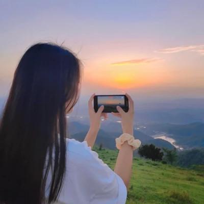 女生头像落日夕阳 唯美好看的背影夕阳头像女生高清图片